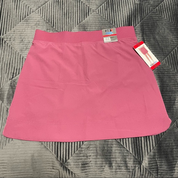 32 Degrees Cool Woman’s Athletic Skirt Skort - Picture 3 of 9